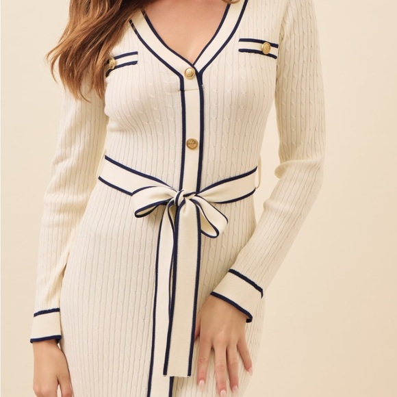 Pointelle Knit V-Neck Midi Ivory Dress - Picture 4 of 16